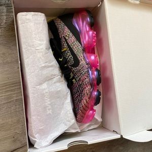 Cloth stretchy shoes